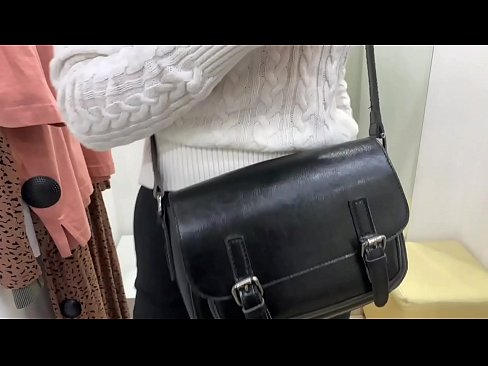 ❤️ Masturbazione pubblica della giovane cagna FeralBerry con un dildo nel camerino ❤️ Video di sessoal it.recetasketo.top ❌